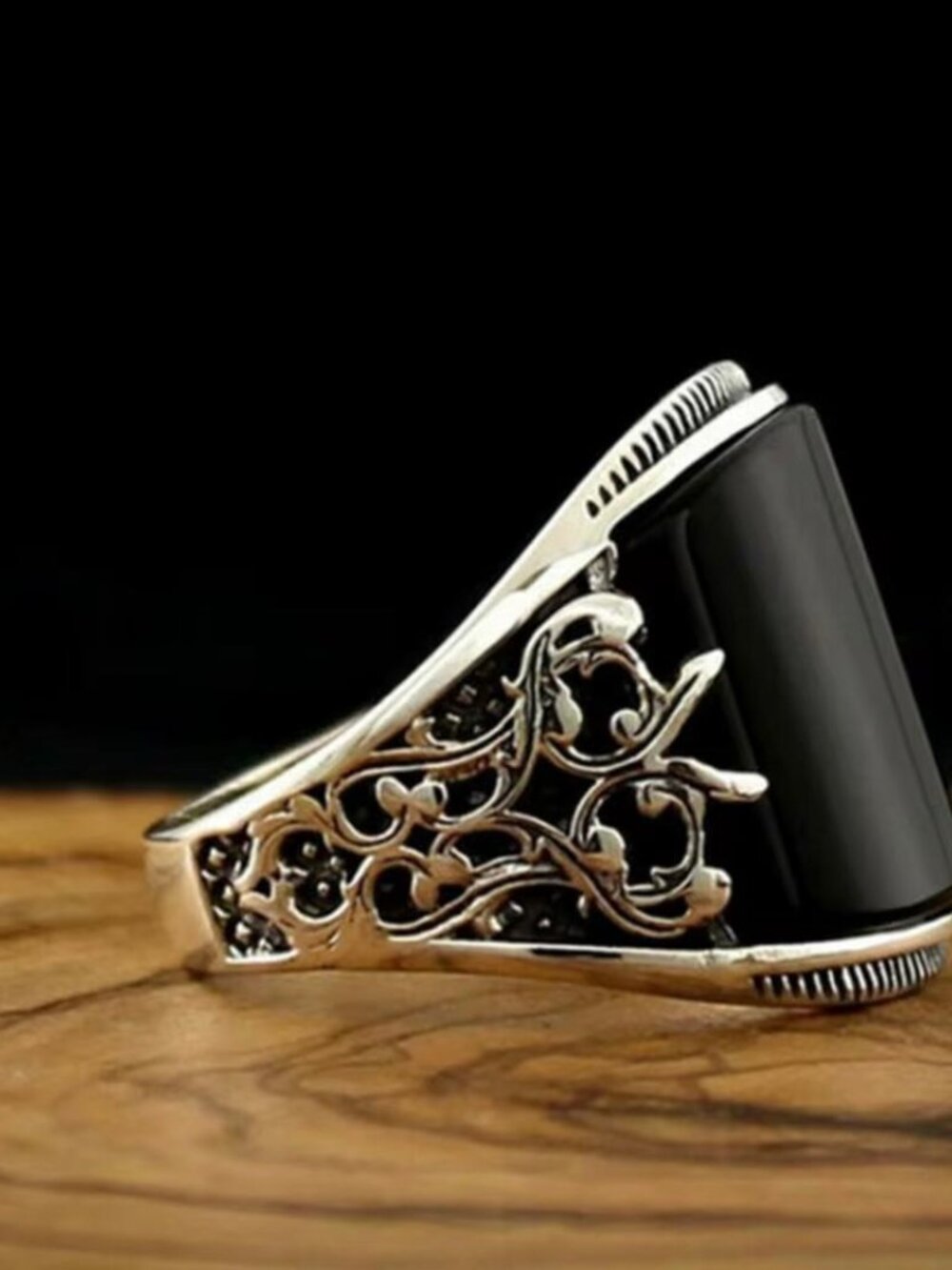 HIGH- QUALITY MEN'S RINGS. - Picture 2 of 3